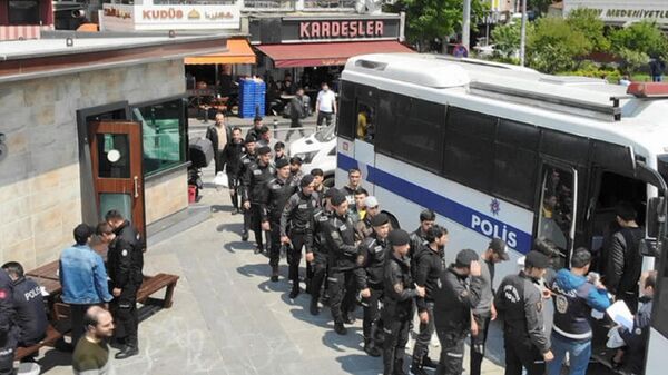 Fatih'te kaçak göçmen operasyonu: 200 kişi yakalandı
 - Sputnik Türkiye