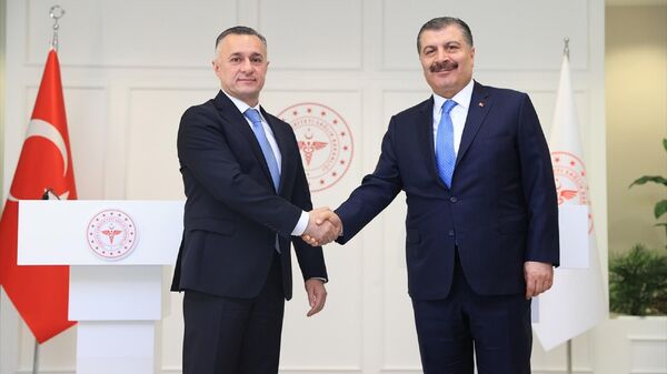 Sağlık Bakanı Fahrettin Koca, Azerbaycan Sağlık Bakanı Teymur Musayev ile bir araya geldi.
 - Sputnik Türkiye
