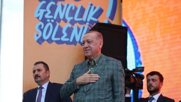 Cumhurbaşkanı Recep Tayyip Erdoğan, Adana'da 'Bir Gençlik Şöleni' etkinliğinde açıklamalarda bulundu. - Sputnik Türkiye