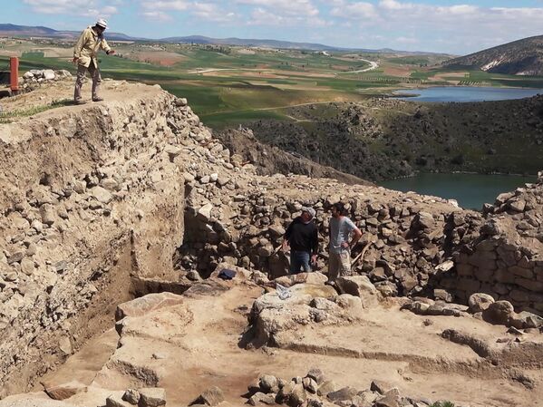 Japon arkeolog Kırıkkale'de keşfetti: Anadolu'nun en eski saraylarından biri - Sputnik Türkiye