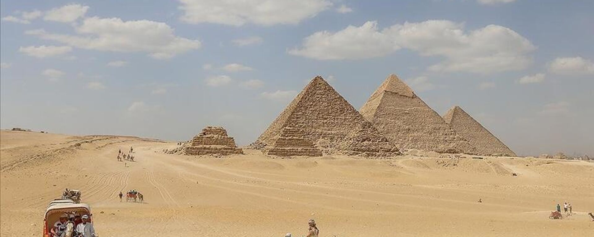 Mısır'da yüzlerce yıldır gizemini koruyan Giza piramitleri - Sputnik Türkiye, 1920, 24.05.2022