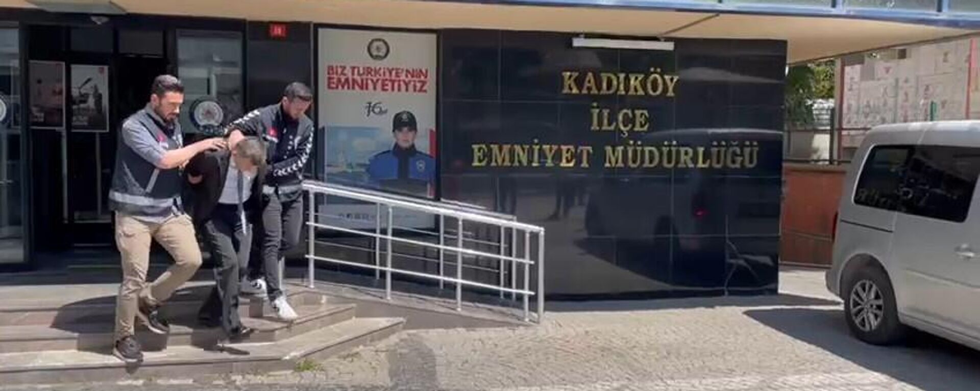 Kadıköy'de kliniğinde öldürülen 64 yaşındaki Şeyma Biran'ın katil zanlısı Z.E. - Sputnik Türkiye, 1920, 25.05.2022