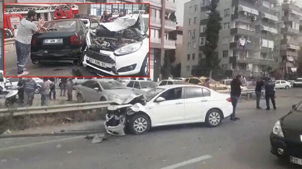 İntihar girişimini izleyen sürücüler zincirleme kazaya neden oldu - Sputnik Türkiye