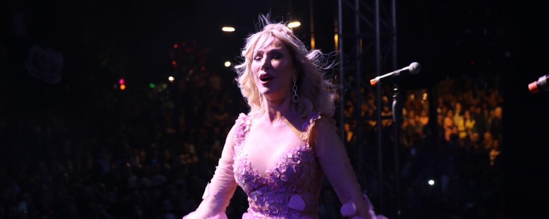 Seda Sayan konser - Sputnik Türkiye, 1920, 21.10.2026
