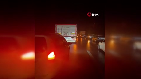 Sivas-Kayseri karayolunda ulaşıma sel engeli - Sputnik Türkiye