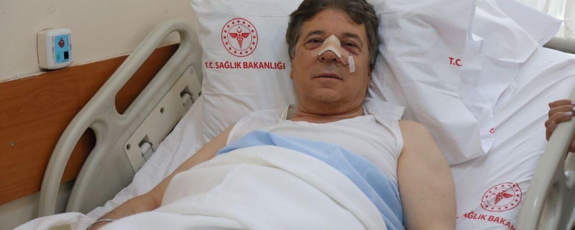Saldırıya uğrayan Edremit Belediye Başkanı Arslan burnundan ameliyat oldu  - Sputnik Türkiye, 1920, 08.06.2022