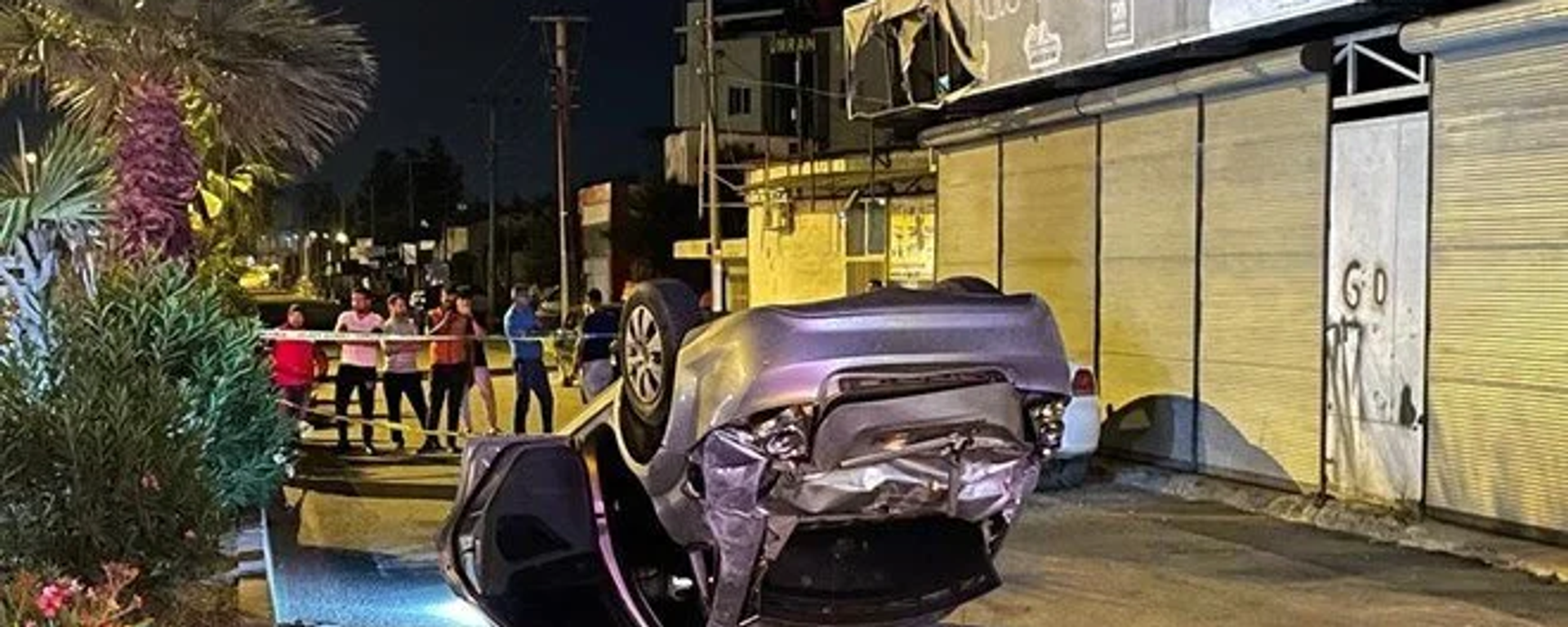 Antalya'da otomobil ile motosikletin çarpıştığı kazada 1 kişi hayatını kaybetti, 2 kişi yaralandı. - Sputnik Türkiye, 1920, 17.06.2022