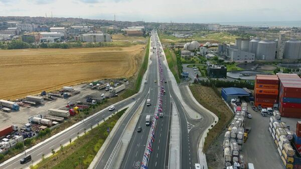 İstanbul - Beylikdüzü Haramidere Ambarlı Yolu Limanyolu Caddesi Kesişimi Yol ve Kavşağı hizmete açıldı.  - Sputnik Türkiye