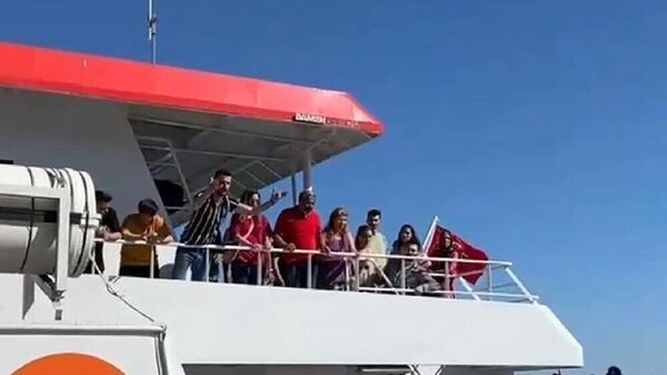 İDO feribotunda koltuk kavgası: Sefer yarıda kaldı - Sputnik Türkiye