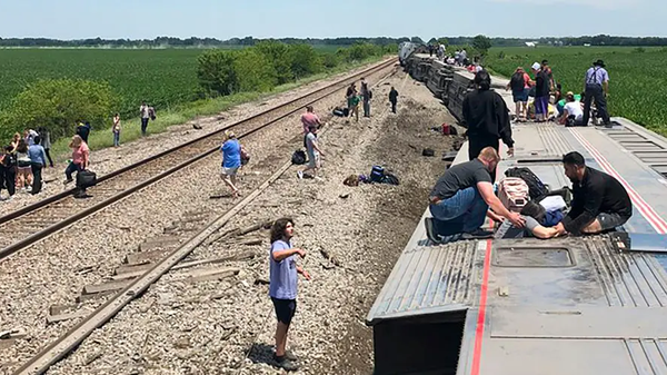 ABD'nin Missouri eyaletinde Amtrak işletmesine ait bir trenin raydan çıktığı, 243 yolcudan yaralananların olduğu, 3 kişinin hayatını kaybettiği bildirildi. - Sputnik Türkiye