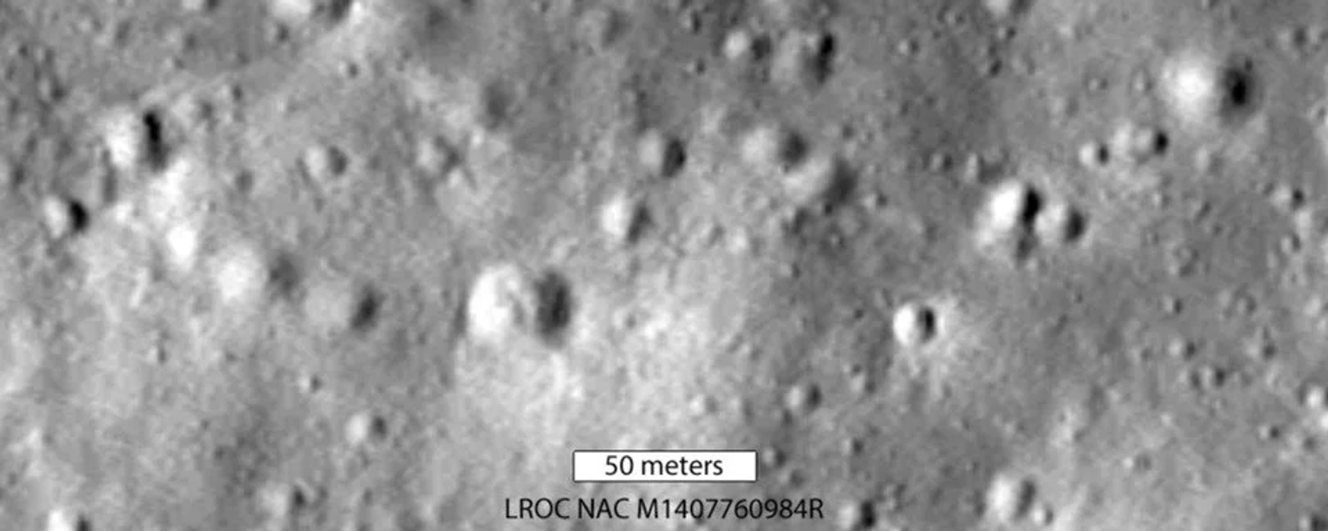 NASA, Ay'a çarpan roketin yarattığı dev kraterin görüntüsünü yayımladı. - Sputnik Türkiye, 1920, 28.06.2022