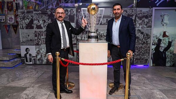Trabzonspor'un şampiyonluk kupası müzede - Sputnik Türkiye
