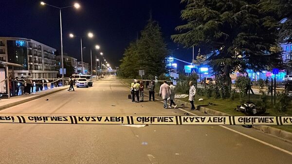 Yaya geçidinde motosikletin çarptığı yaşlı çift hayatını kaybetti - Sputnik Türkiye