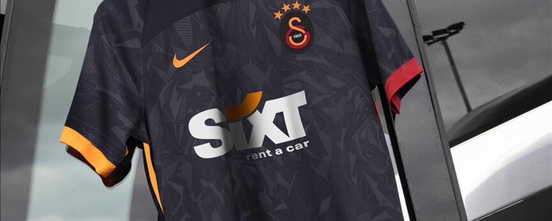 Galatasaray Futbol Takımı'nın yeni sezonda giyeceği formaların tanıtımı yapıldı. - Sputnik Türkiye, 1920, 13.08.2022