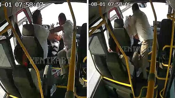 Hareket halindeki otobüs şoförüne yumruk attı  - Sputnik Türkiye