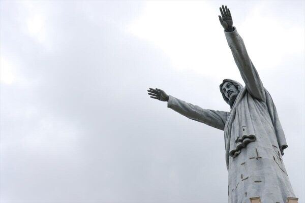 Dünyanın en büyük Hz. İsa heykeli Endonezya'da - Sputnik Türkiye
