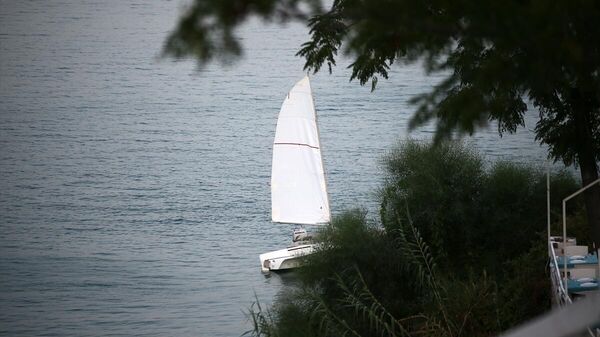 Baraj gölünde yelkenli tekne alabora oldu: 1 kayıp - Sputnik Türkiye