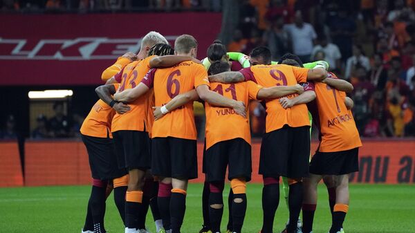 Spor Toto Süper Lig'in 2. haftasında evinde Giresunspor'a 1-0 mağlup olan Galatasaray, bu sezon ligde ilk yenilgisini aldı. - Sputnik Türkiye