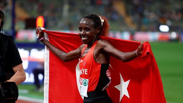 Avrupa Atletizm Şampiyonası'nda Yasemin Can'dan altın madalya - Sputnik Türkiye