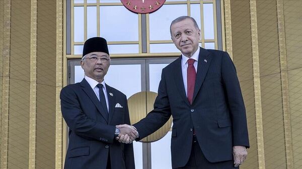 Cumhurbaşkanı Erdoğan ile Malezya Kralı Sultan Abdullah Şah  - Sputnik Türkiye
