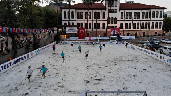 Çankırı'da tuzdan sahada maç yapıldı - Sputnik Türkiye