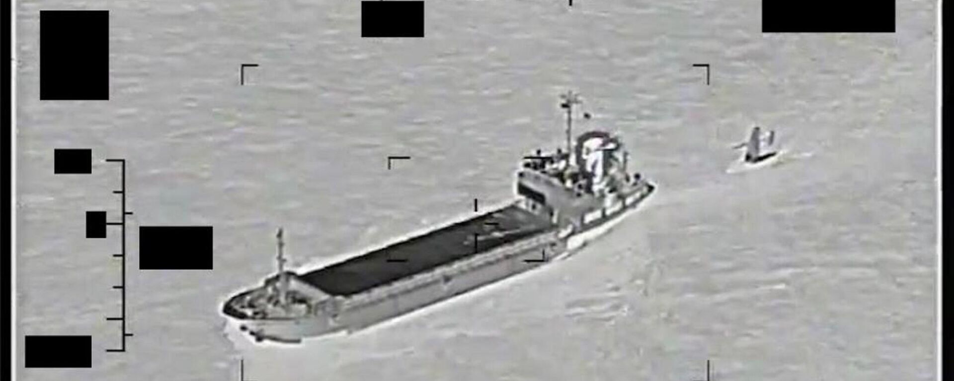 ABD, İran Devrim Muhafızları'nın Basra Körfezi'nde ABD 5. Filosu'na ait insansız bir gemiyi ele geçirmeye çalıştığını, ancak bu girişimin engellendiğini açıkladı. - Sputnik Türkiye, 1920, 30.08.2022