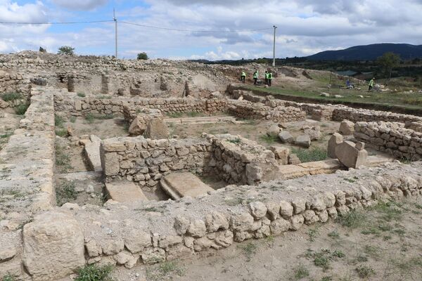 Hadrianaupolis'te sağlık tanrısı Asklepios'un adının yazılı olduğu yazıt bulundu - Sputnik Türkiye