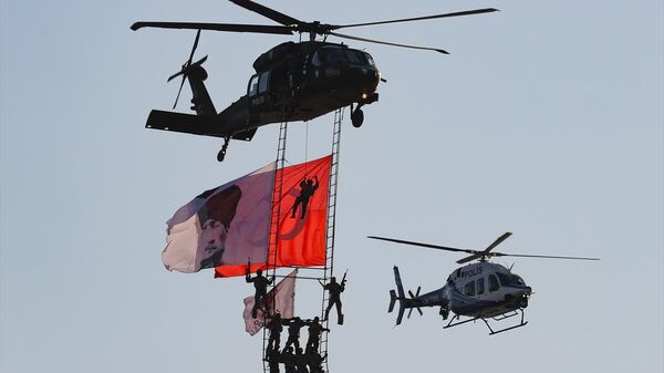İzmir'in düşman işgalinden kurtuluşunun 100'üncü yıl dönümü çeşitli etkinliklerle kutlandı - Sputnik Türkiye
