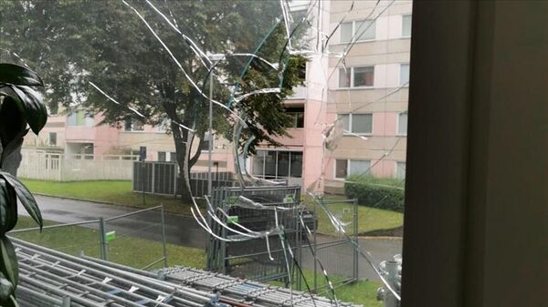 İsveç'in Jönköping kentinde Diyanet İşleri Başkanlığı İsveç Diyanet Vakfına bağlı bir Türk camisine taşlı saldırı yapıldı. - Sputnik Türkiye