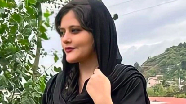 İran'da, ahlak polisi tarafından gözaltına alındıktan sonra komaya giren kadın, hayatını kaybetti - Sputnik Türkiye