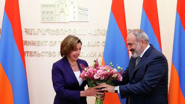 Nancy Pelosi - Ermenistan - Sputnik Türkiye