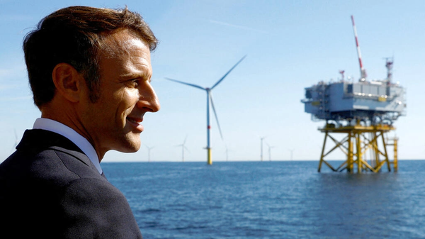 Fransa Cumhurbaşkanı Emmanuel Macron, ülkenin batısındaki Saint-Nazaire kentinde, ilk açık deniz rüzgar çiftliğinin açılışını gerçekleştirdi. - Sputnik Türkiye