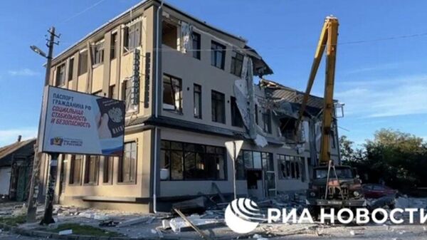 Ukrayna ordusu Herson’un merkezini HIMARS sistemleri ile vurdu: En az 2 kişi hayatını kaybetti
 - Sputnik Türkiye