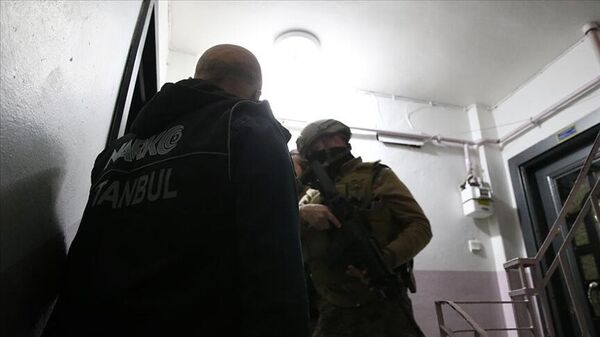 İstanbul Valiliği, 32 ilçede eş zamanlı düzenlenen uyuşturucu operasyonunda 367 kişinin yakalandığını bildirdi. - Sputnik Türkiye