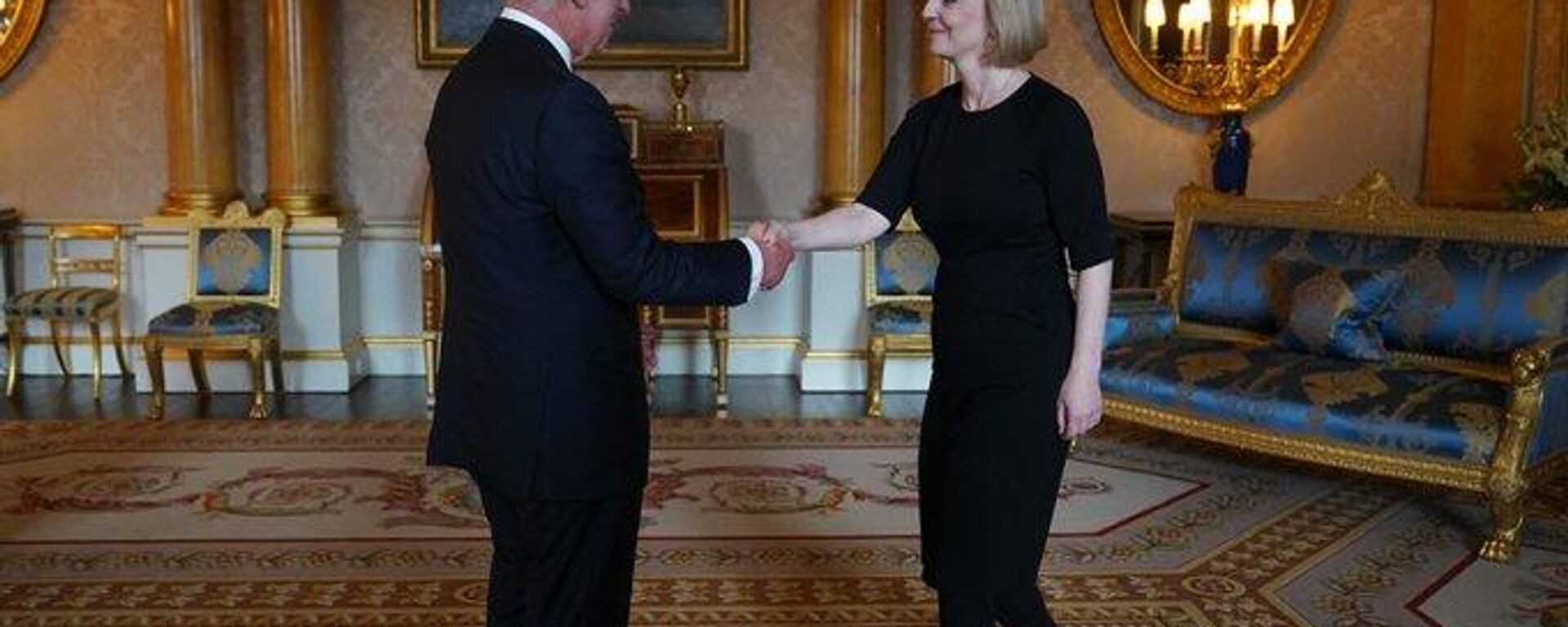 3. Charles, 9. Eylül'de kral sıfatıyla ilk kez Başbakan Liz Truss'ı Buckingham Sarayı'nda kabul ederken - Sputnik Türkiye, 1920, 02.10.2022