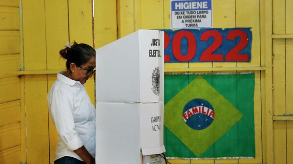 Brezilya'da ülkeyi gelecek 4 yıl yönetecek devlet başkanı ile yardımcısının da belirleneceği genel seçimler için oy verme işlemi bitti. - Sputnik Türkiye