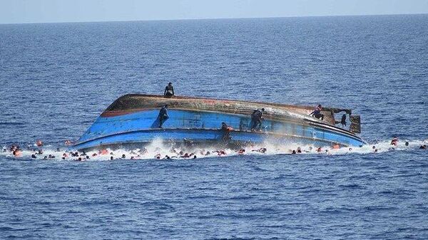 Nijerya'nın Anambra eyaletinde yolcu teknesinin alabora olması sonucu 70 kişi hayatını kaybetti, çok sayıda kişi kayboldu. - Sputnik Türkiye