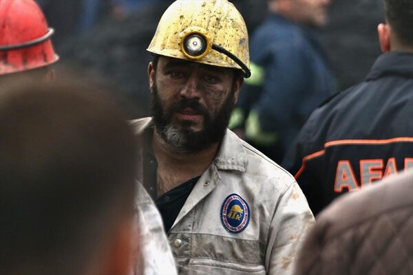 Cumhurbaşkanlığı İletişim Başkanı Fahrettin Altun, Bartın&#x27;ın Amasra ilçesindeki maden ocağında meydana gelen patlamada 28 madencinin hayatını kaybettiğini, kurtarılan 58 madenciden 11&#x27;inin tedavilerine devam edildiğini bildirdi. - Sputnik Türkiye