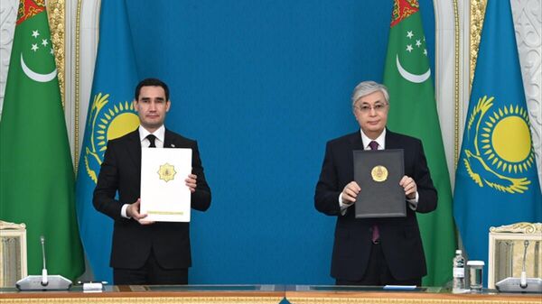  Türkmenistan Cumhurbaşkanı Serdar Berdimuhamedov ve Kazakistan Cumhurbaşkanı Kasım Cömert Tokayev  - Sputnik Türkiye