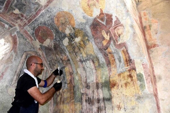 Aziz Nikolas Anıt Müzesi'nde 11. yüzyıldan duvar resimleri ortaya çıktı - Sputnik Türkiye