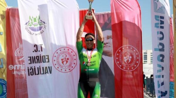 Cumhuriyet Kupası Bisiklet Yarışı'nı hurdacılık yapan sporcu kazandı: - Sputnik Türkiye