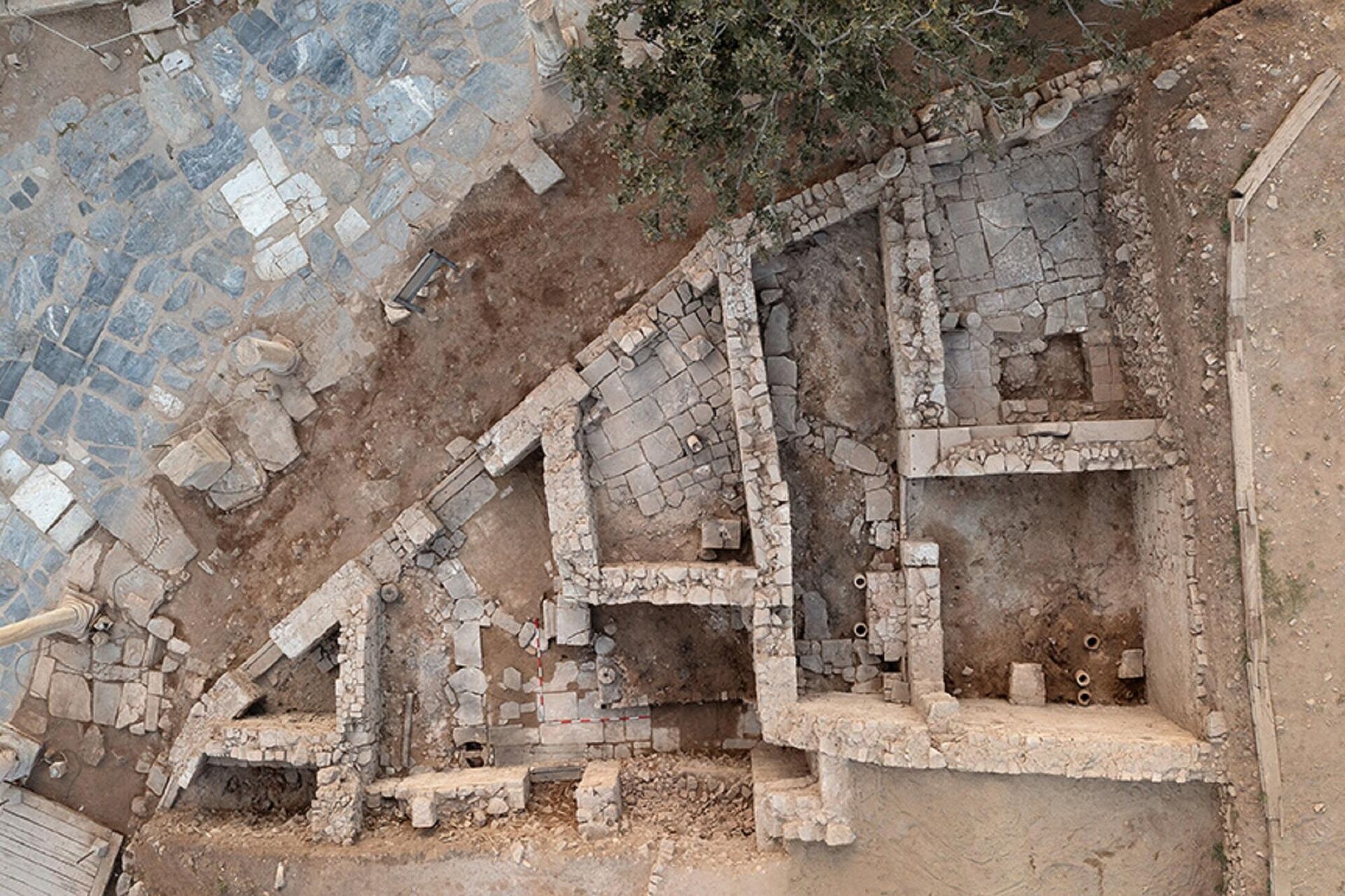 Efes Antik Kenti'nde son keşif Bizans Dönemi'ne ait 1400 yıllık mahalle oldu
 - Sputnik Türkiye, 1920, 29.10.2022