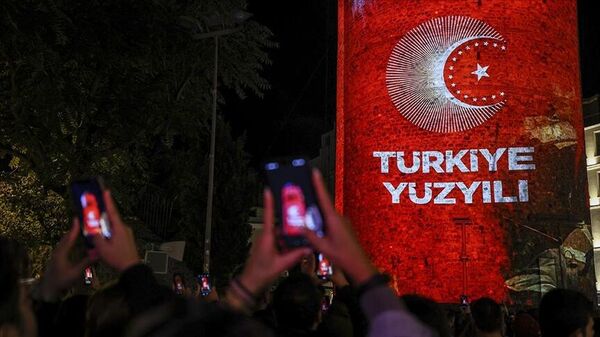 İletişim Başkanlığı'ndan Cumhuriyet Bayramı’na özel 3 boyutlu gösteri - Sputnik Türkiye