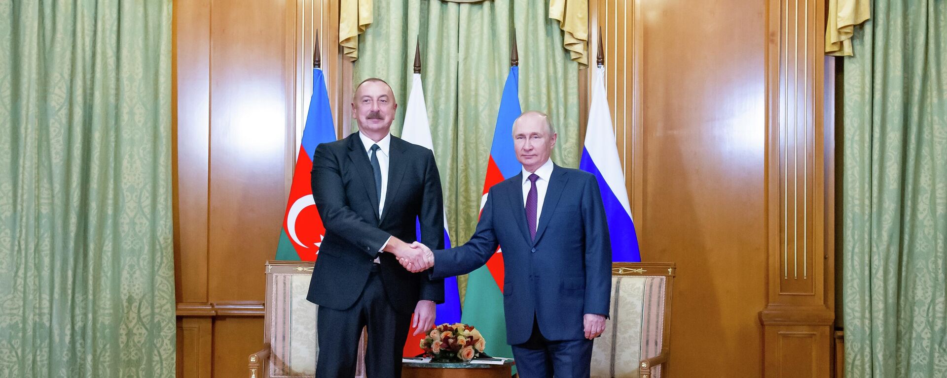 Azerbaycan Cumhurbaşkanı İlham Aliyev ve Rusya Devlet Başkanı Vladimir Putin - Sputnik Türkiye, 1920, 16.08.2024