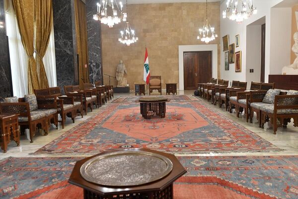 Lübnan’ın 13’üncü Cumhurbaşkanı Mişel Avn’ın görev süresinin bitmesi ve halefinin hala seçilmemesi nedeniyle başkent Beyrut&#x27;taki Baabda Sarayı boş kaldı. - Sputnik Türkiye