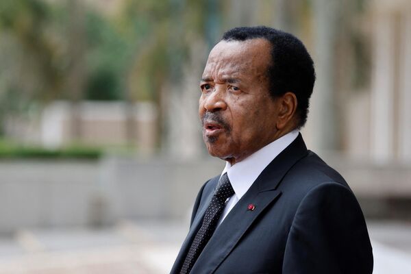Kamerun Cumhurbaşkanı Paul Biya&#x27;nın, ülkeyi 40 yıdır küçük bir yardımcı grubuyla birlikte yönettiği biliniyor. - Sputnik Türkiye