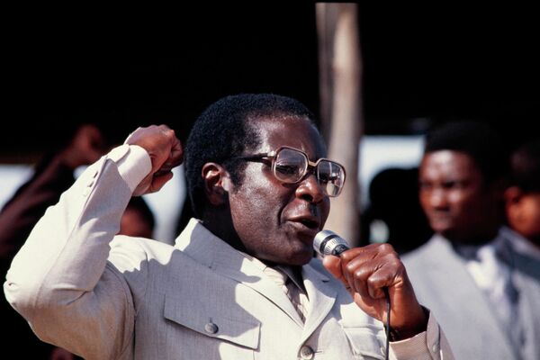 Eylül 2019&#x27;da istifaya zorlandıktan yaklaşık iki yıl sonra ölen eski Zimbabwe cumhurbaşkanı Robert Mugabe de, 37 yıldan fazla bir süre görevde kaldı. - Sputnik Türkiye