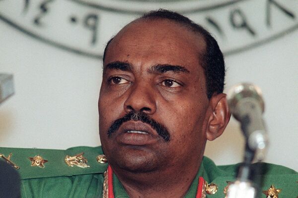 Sudan&#x27;da, Haziran 1989&#x27;da düzenlenen bir darbeyle iktidara gelen Ömer el-Beşir, 2019&#x27;da ordunun kendisini devirmesine kadar 30 yıl boyunca görevde kaldı. - Sputnik Türkiye