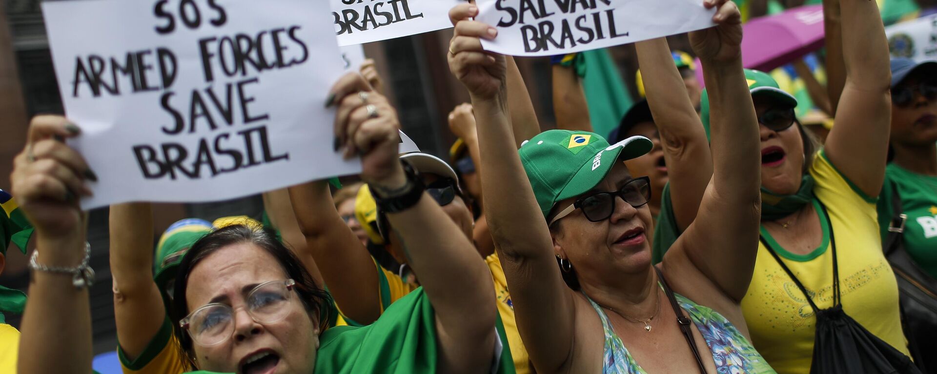 Brezilya'da Devlet Başkanı Jair Bolsonaro destekçisi binlerce kişi, ülkenin çeşitli şehirlerinde 30 Ekim'deki seçimleri kazanan Lula da Silva'ya karşı ordudan müdahale talebiyle gösteriler düzenledi. - Sputnik Türkiye, 1920, 16.11.2022
