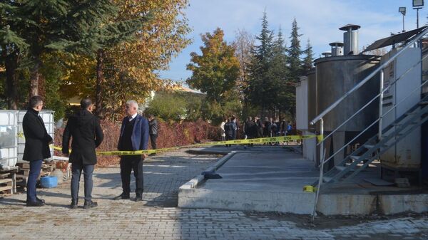 Amasya'da yağ fabrikasının arıtma ünitesinde baygın bulunan 6 işçiden biri hayatını kaybetti - Sputnik Türkiye
